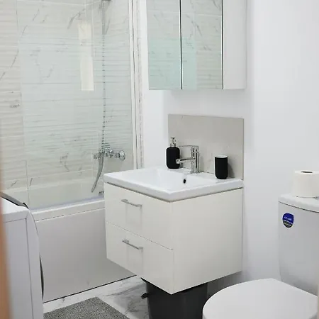 White Flat Apartament *