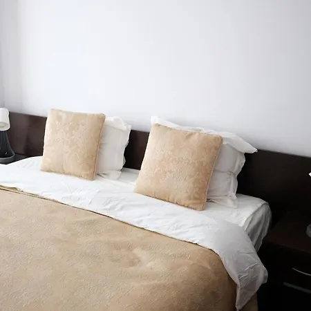 White Flat Bucarest