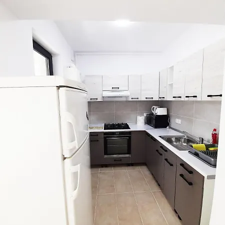 White Flat Бухарест